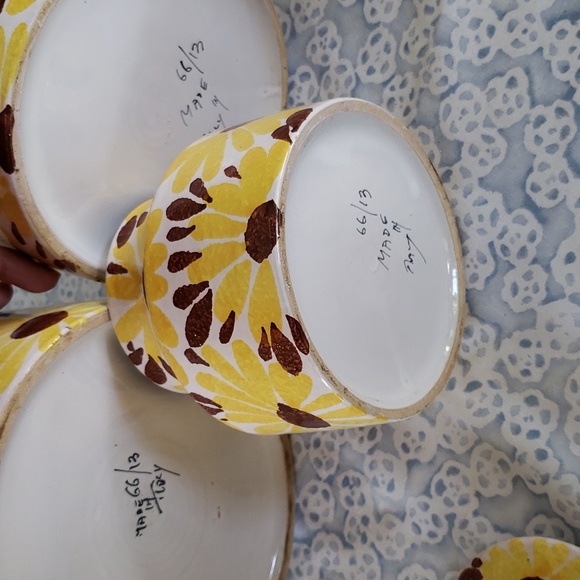 Vintage Sunflower Jars 3 pc Canister Set (Part 1) - Picture 10 of 17